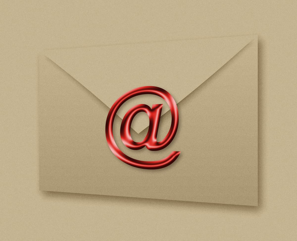 Cum functioneaza impreuna in marketing emailingul si social media?