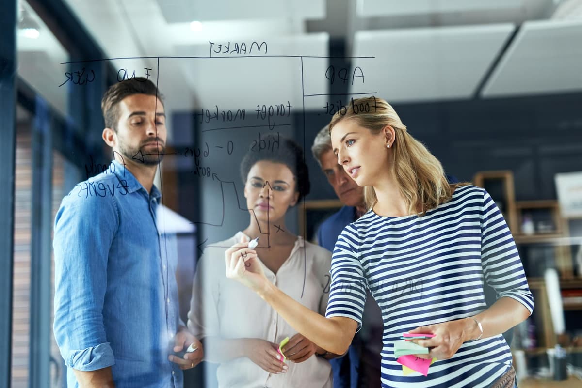 Decision Intelligence: noul diferențiator strategic în leadership și HR