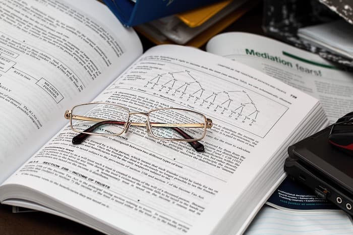5 cărți de afaceri și economie pentru lista ta de lectură