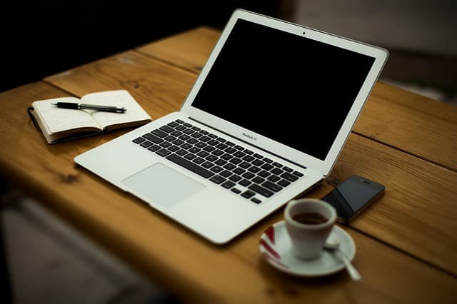 Cum poti atrage atentia recrutorilor printr-o scrisoare de intentie creativa