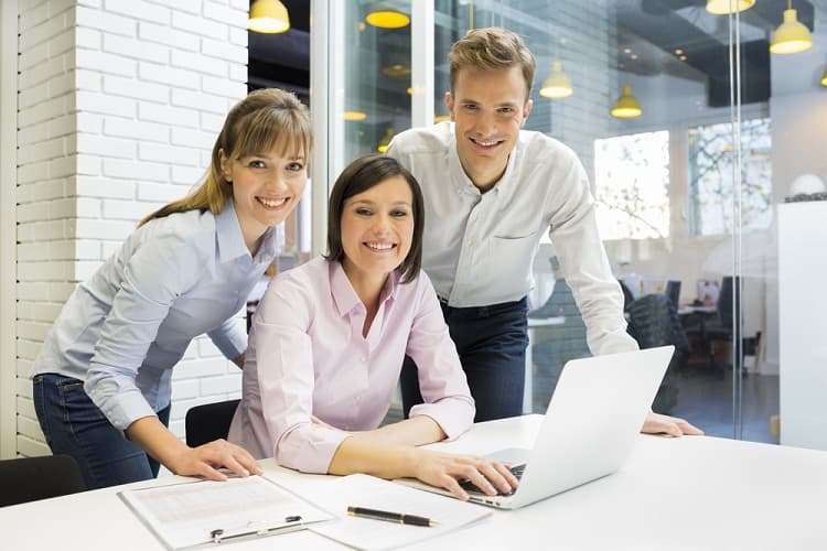 Învăţarea corporativă vs modul în care învaţă oamenii