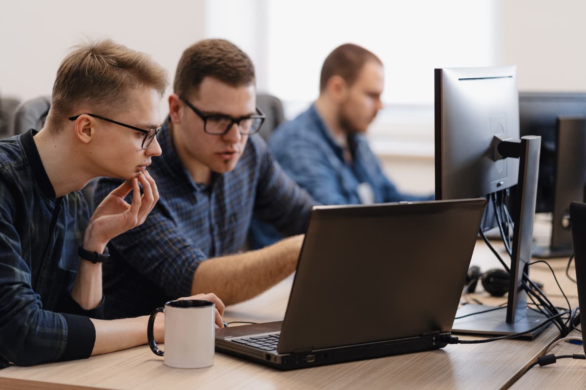 ITAdviser – 20 de ani de parteneriat în tehnologie. De la formare, la soluții IT integrate pentru companii moderne