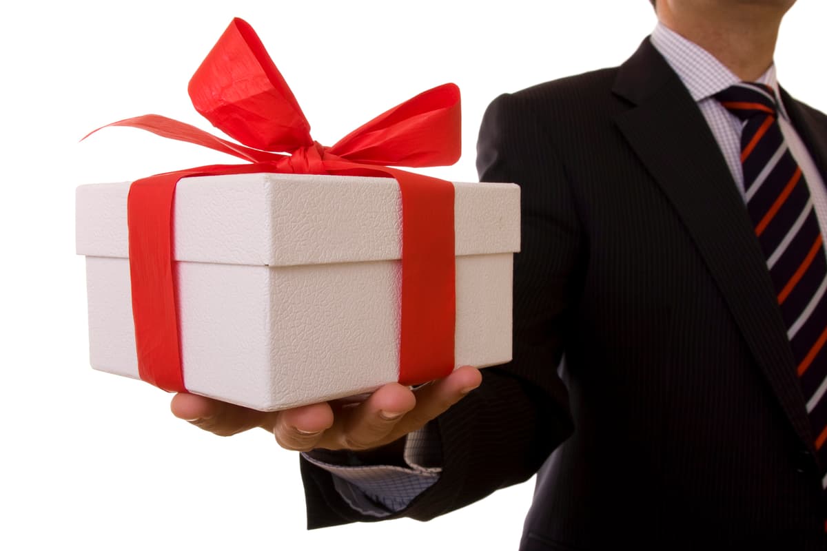 The best gift 4 the best employee: cum recompensam un angajat foarte bun