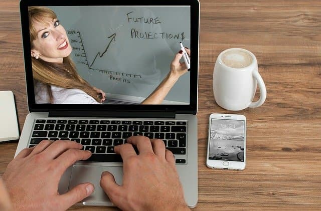 Care sunt cele mai bune instrumente care vă ajută să creați un curs online?
