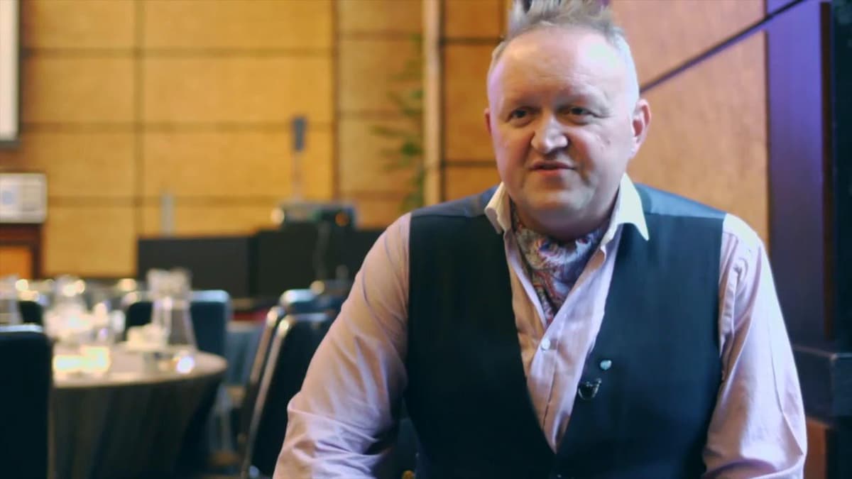 Perry Timms: Noul HR cod este Tune-in, Turn-on, Top-up!